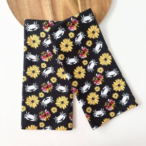 Black Maryland Flower & Crab Patterned Waffle Kitchen Towel