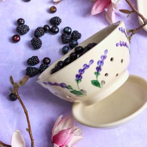 Berry Colander w/Saucer